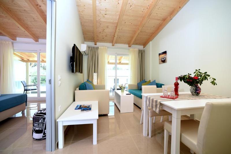 Palapart Gikas Suites And Studios Gouvia Exterior foto