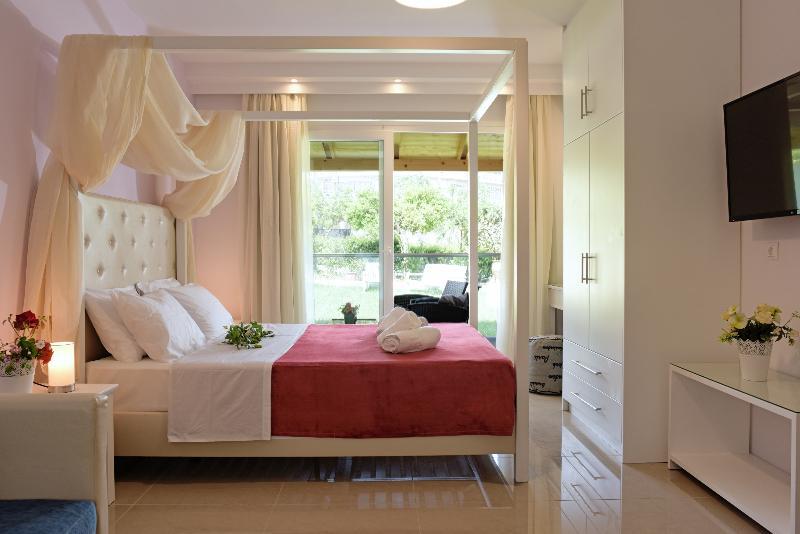 Palapart Gikas Suites And Studios Gouvia Exterior foto